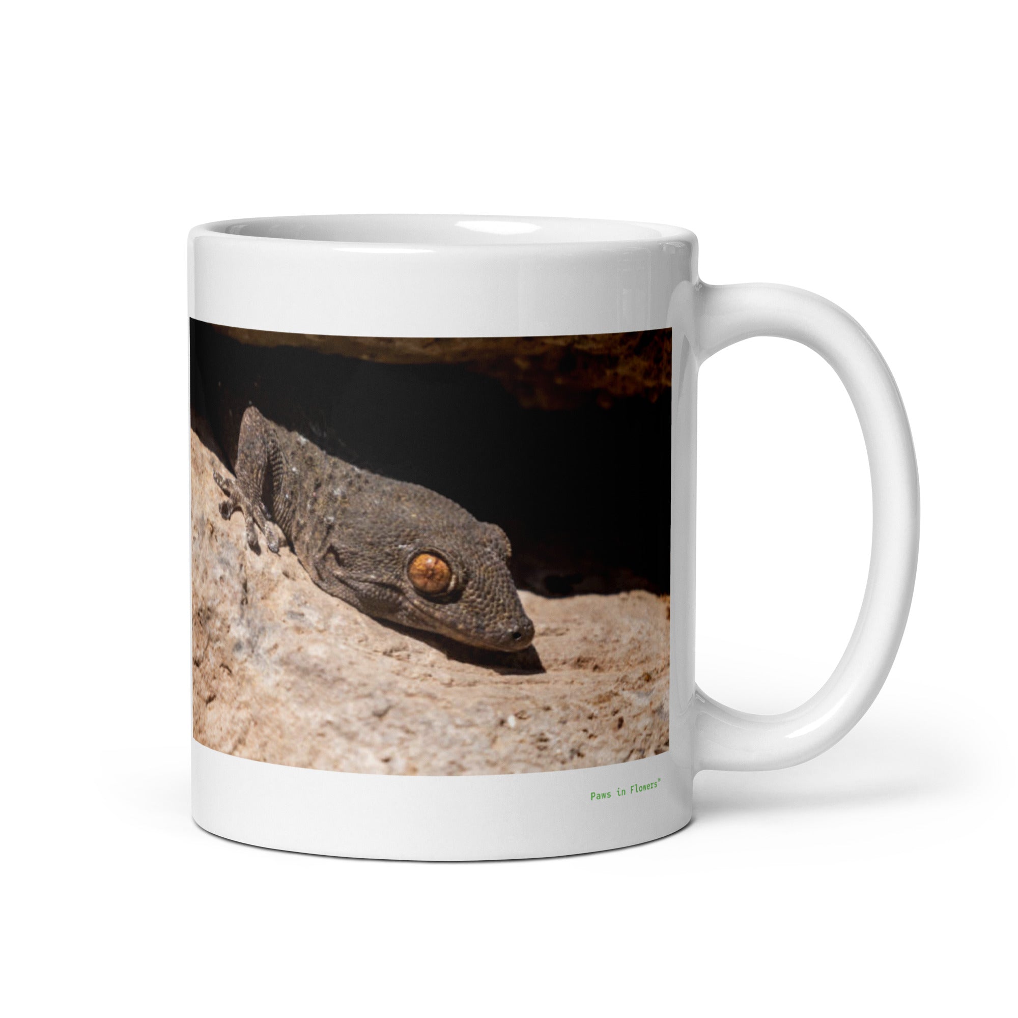 11 oz. white ceramic gecko mug showing a gecko in its natural habitat
