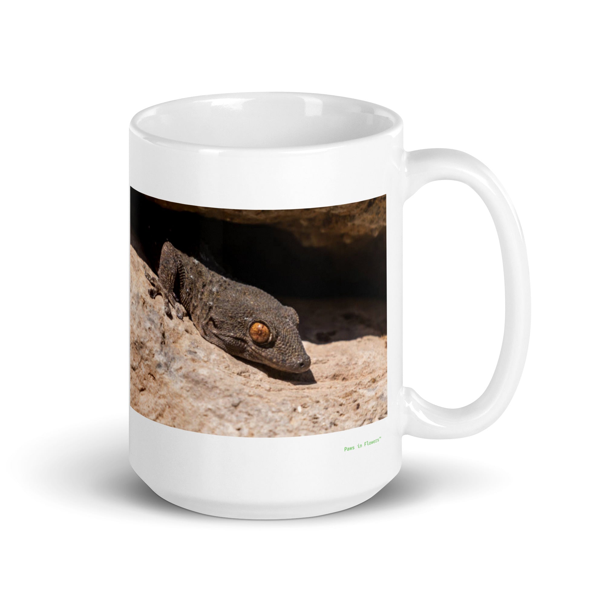 15 oz. white ceramic gecko mug showing a gecko in its natural habitat